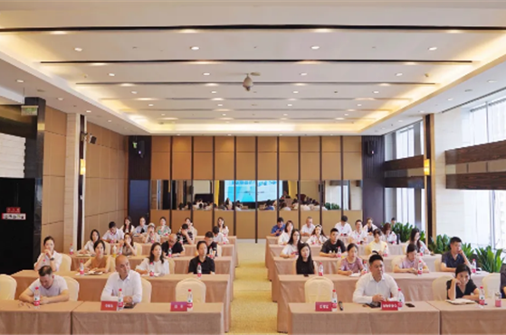 “全市物業(yè)協(xié)會(huì )規范化建設與高質(zhì)量發(fā)展”專(zhuān)題培訓會(huì )召開(kāi)